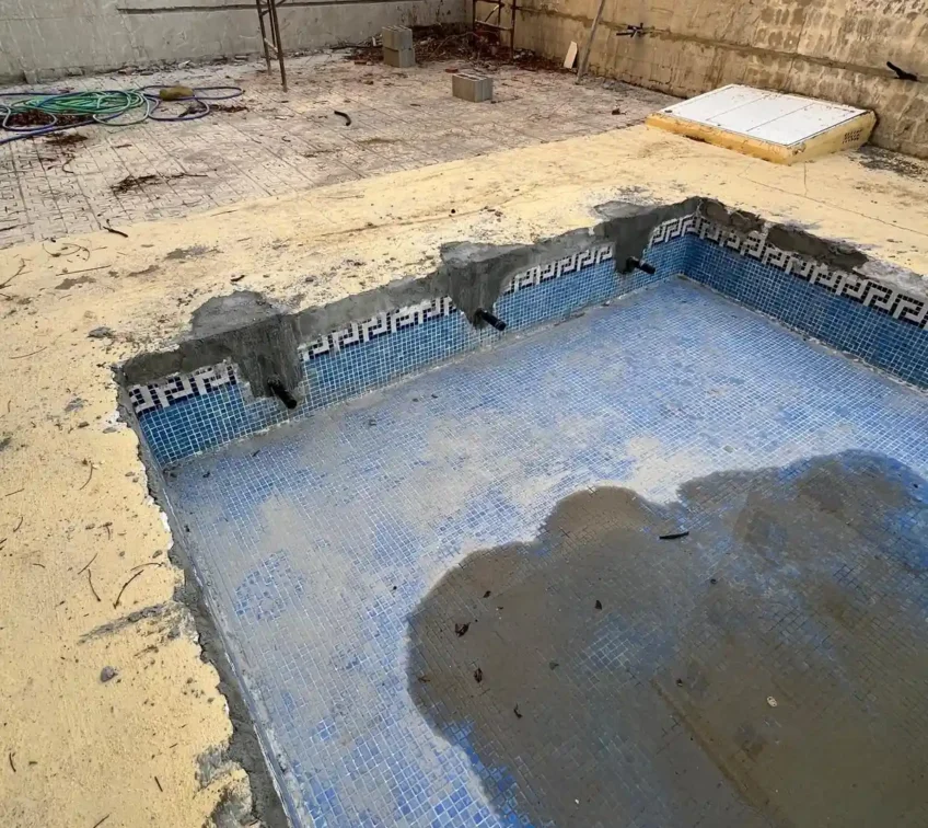 Reforma de Piscina Comunitaria en la Herradura - Desarrollo de los Trabajos en la Pisicna Pequeña I