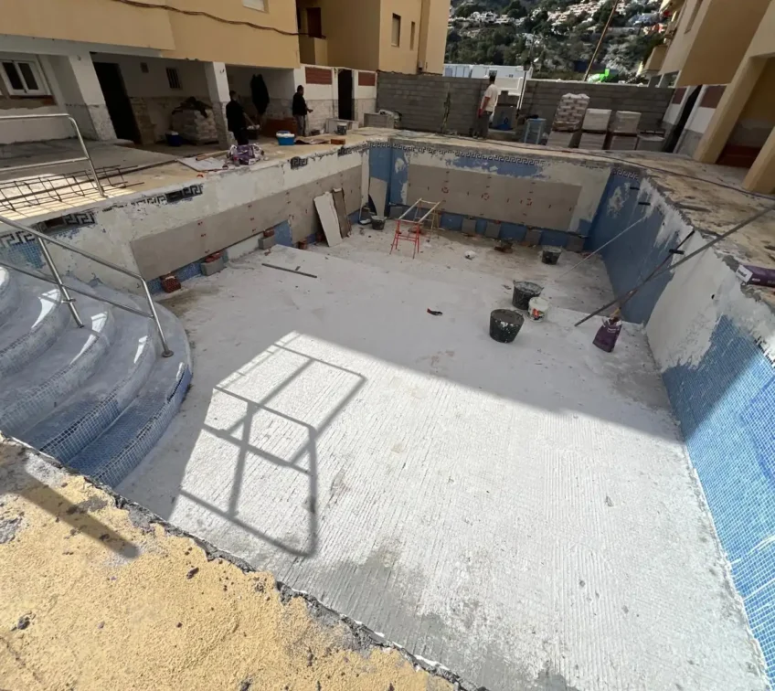 Reforma de Piscina Comunitaria en la Herradura - Vista General del Desarrollo de las Obras I