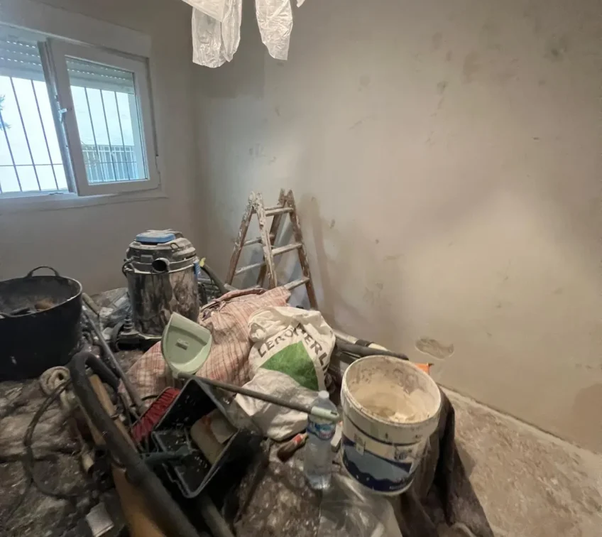 TECNIASIST - Pintado y Alisado de un Piso en el Paseo de la Bomba - Desarrollo de los Trabajos