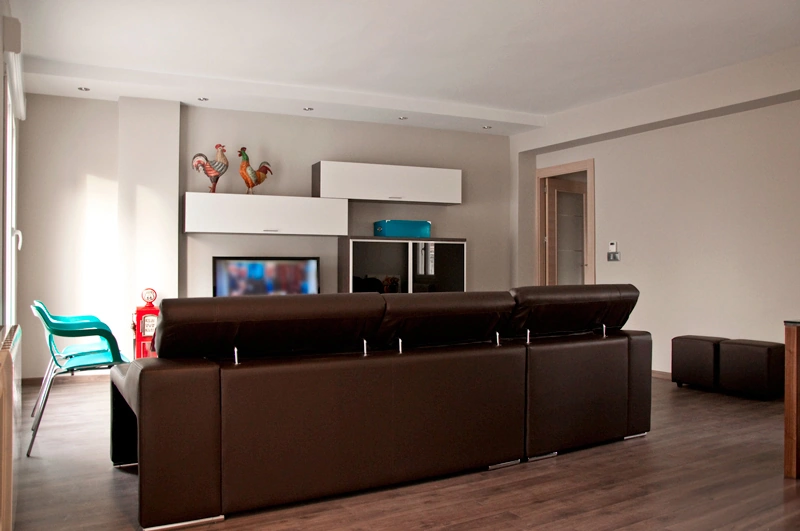 TECNIASIST---Reforma-Integral-de-un-Piso---Salón---Instalación-de-Solería