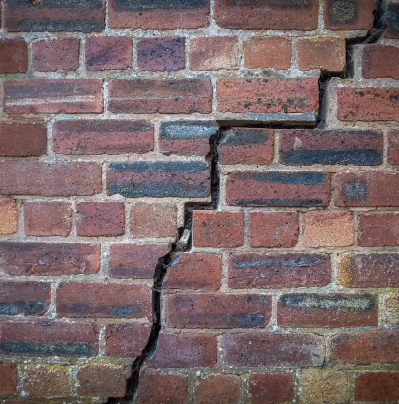 TECNIASIST---Guía-para-Reparar-Grietas-y-Humedades-en-Muros