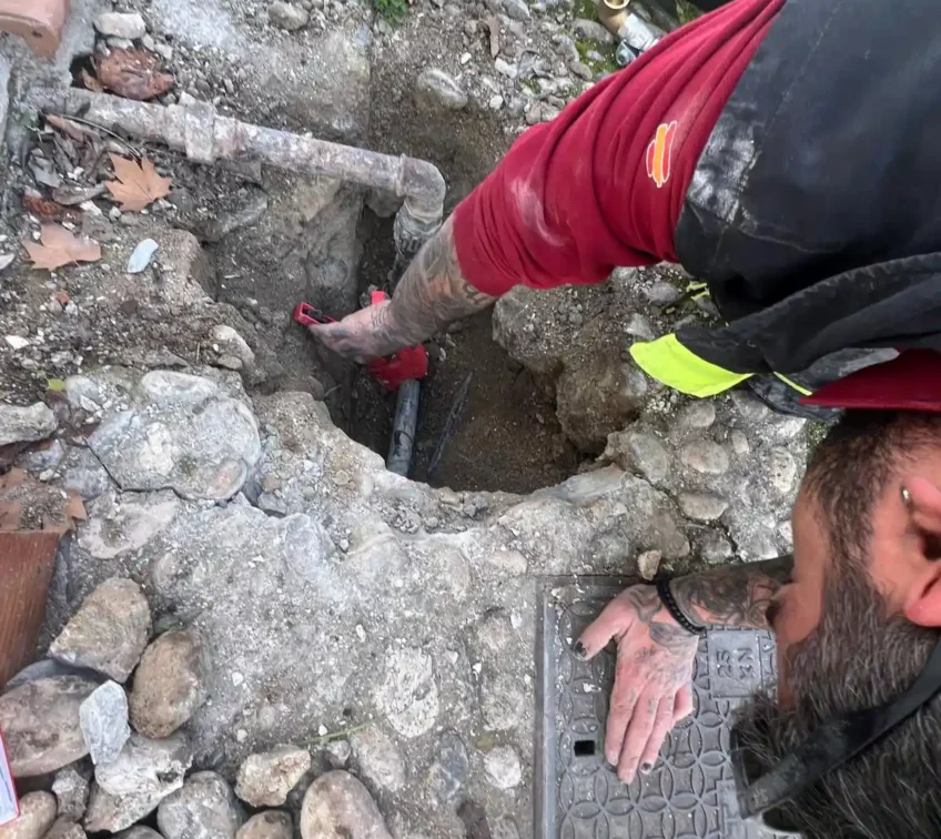 TECNIASIST - Reparación de Arqueta en el Realejo I