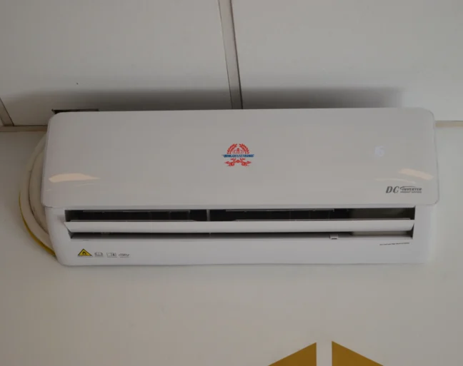 TECNIASIST---Instalación-de-Aire-Acondicionado-en-Asic-Miner-Group---Peligros---Granada---XIII