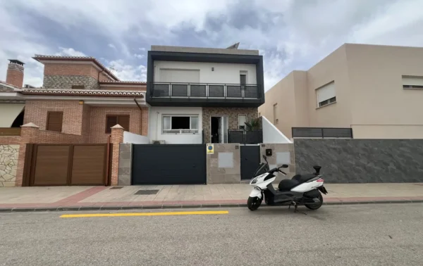 TECNIASIST - Pintado de una Casa - Churriana de la Vega I