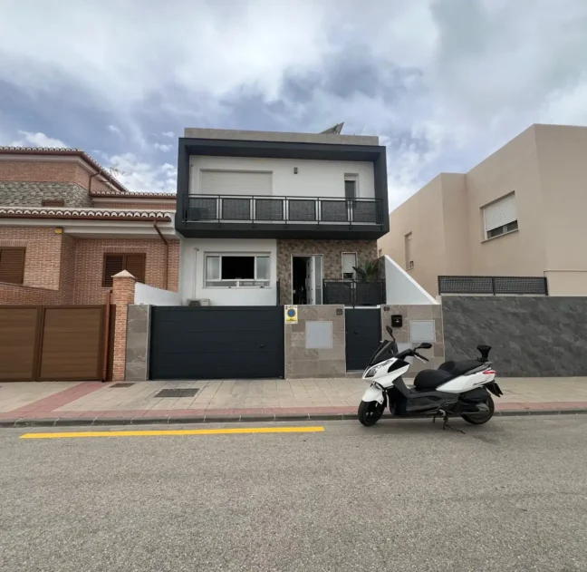 TECNIASIST - Pintado de una Casa - Churriana de la Vega I