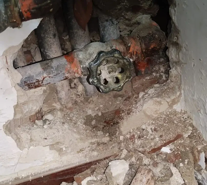 TECNIASIST - Reparación de una Fuga en los Molinos - IV