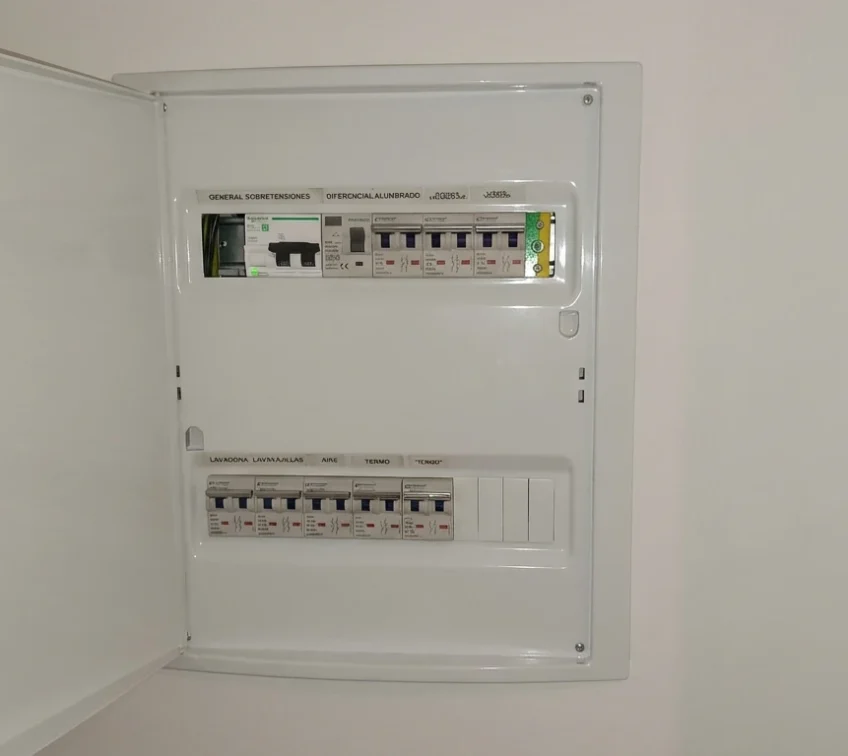 TECNIASIST - Urgencia Avería Eléctrica - Zaidín I - Proceso de Reparación IV