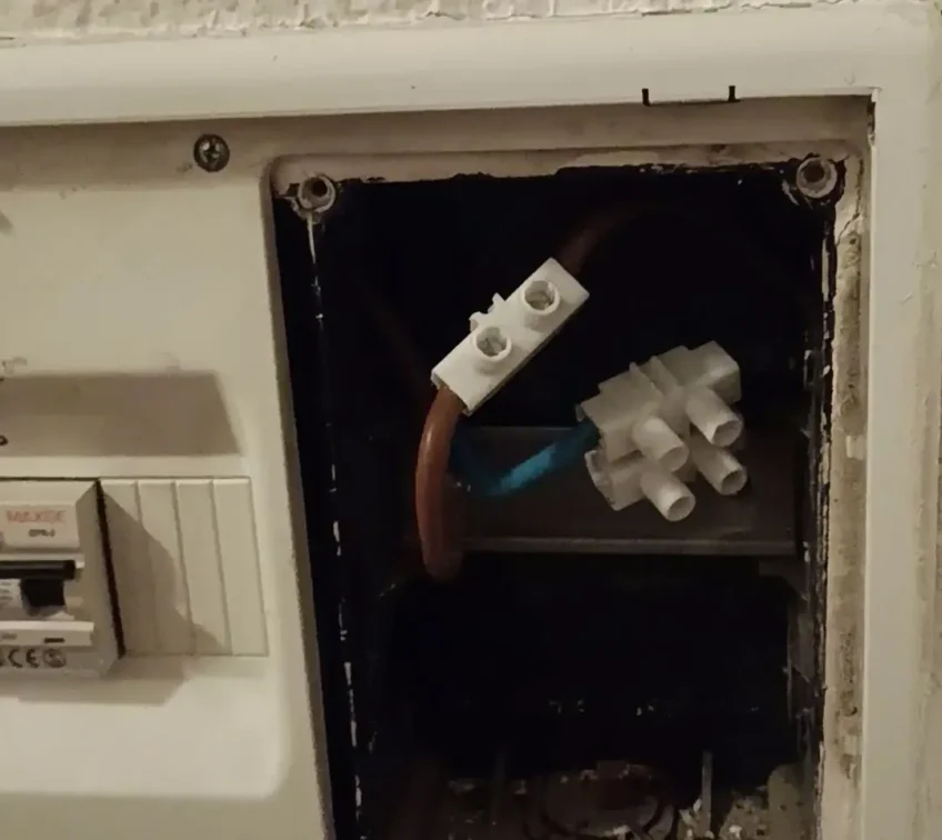 TECNIASIST---Urgencia-Electricidad---Proceso-de-Reparación-II